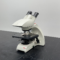 Leica DM 750/4K Microscope image 1